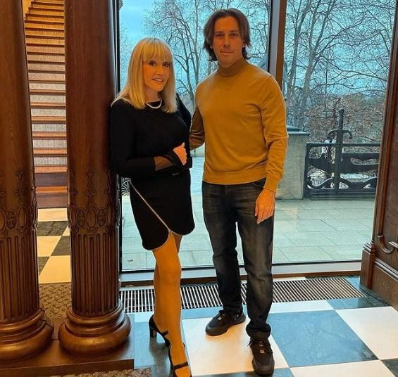 Пугачева и Галкин в 2021 году стали меньше зарабатывать