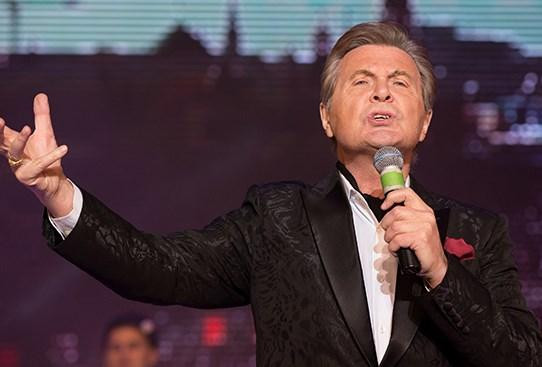 Лев Лещенко улетел из России в Казахстан