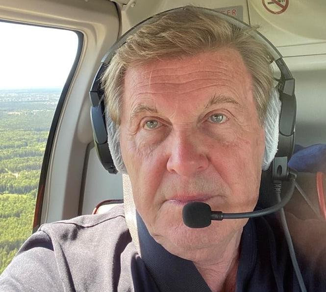 Лев Лещенко отказался ехать к жене после публичных заигрываний с певицей Славой