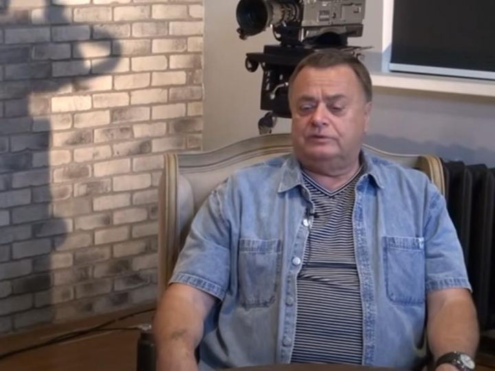 Отец Жанны Фриске призвал артистов не жаловаться на маленькие пенсии