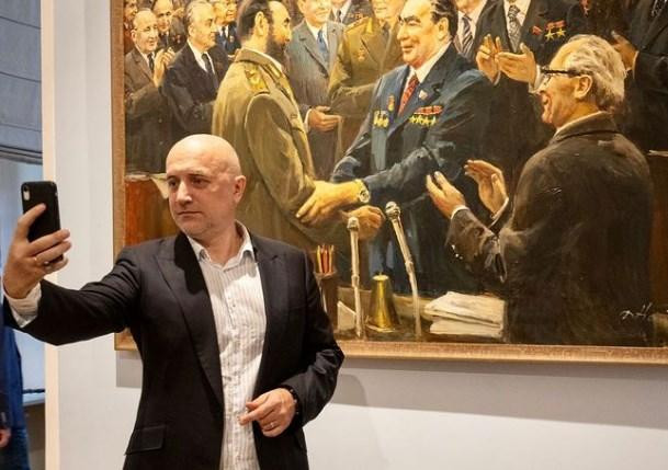 Прилепин назвал песню «Я остаюсь» ответом сбежавшим из России звездам