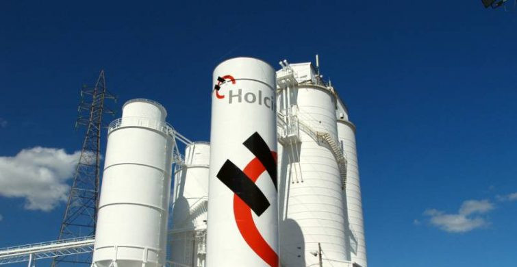 После драки кулаками не машут: суд определил нового владельца Holcim в России