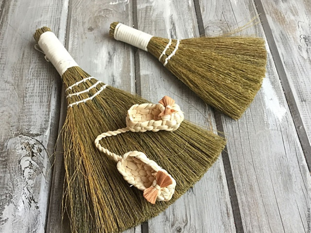 Какие существуют приметы про веник, позволяющие сохранить благополучие в доме