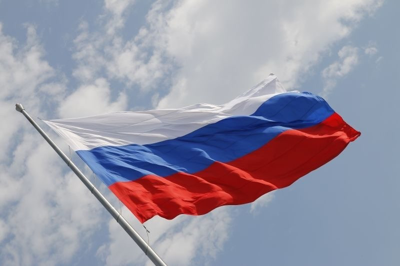 Выходным или нет будет День флага в России 22 августа