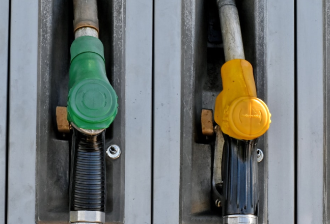 Эксперт Деев спрогнозировал незаметный для водителей рост цен на бензин осенью в России