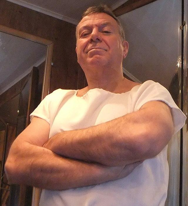 Отцу Ивана Урганта не понравилась новая песня сына с «ЛСП»