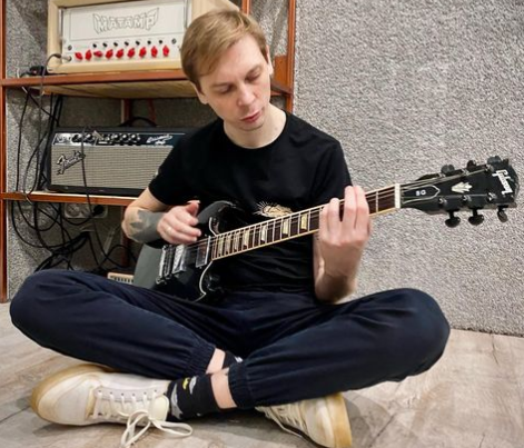 Суд отказался признавать экстремистской песню «Нищих убивай» группы «Порнофильмы»