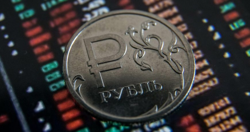 Каким будет курс рубля относительно доллара и евро: валютный прогноз на сентябрь 2022 года