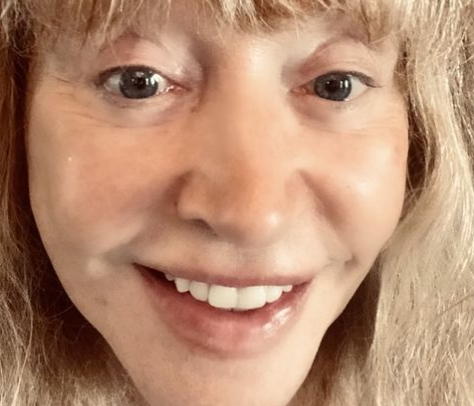 Директор Пугачевой Чупракова ушла от ответа на вопрос о получении ею израильского паспорта