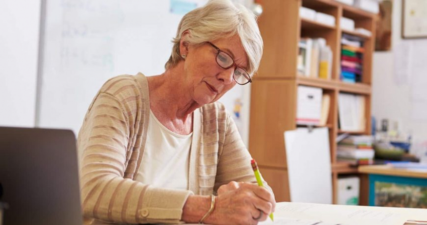 Работающие пенсионеры и инвалиды получат новую льготу с 5 октября 2022 года