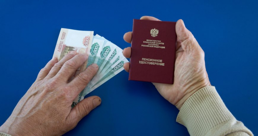 Кому из российских пенсионеров выплатят по пять тысяч рублей прибавки