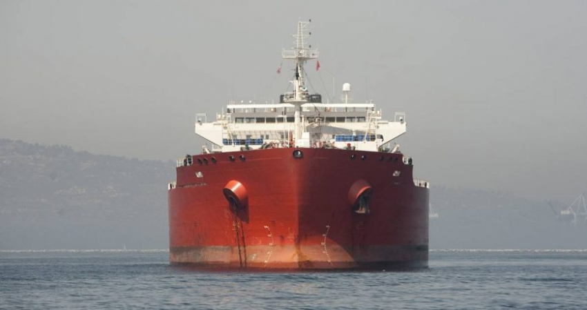 Танкеры с нефтью могут застрять в море после введения потолка цен для России