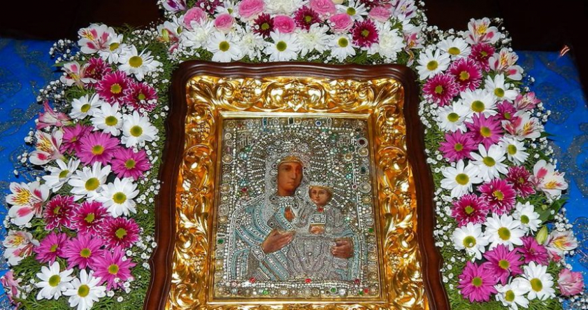 Молитва на исцеление в праздник чудотворной Озерянской иконы Божией Матери 12 ноября 2022 года