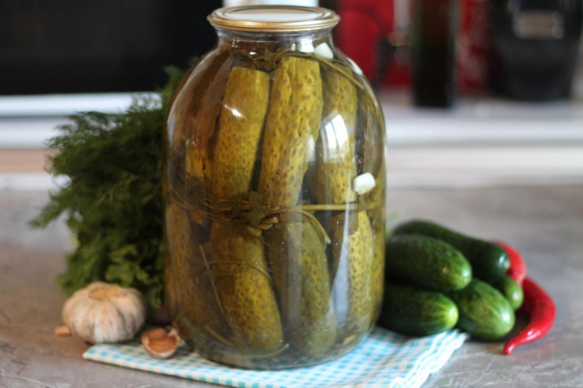 Гастроэнтеролог предупредил об опасности излишнего употребления консервированных овощей