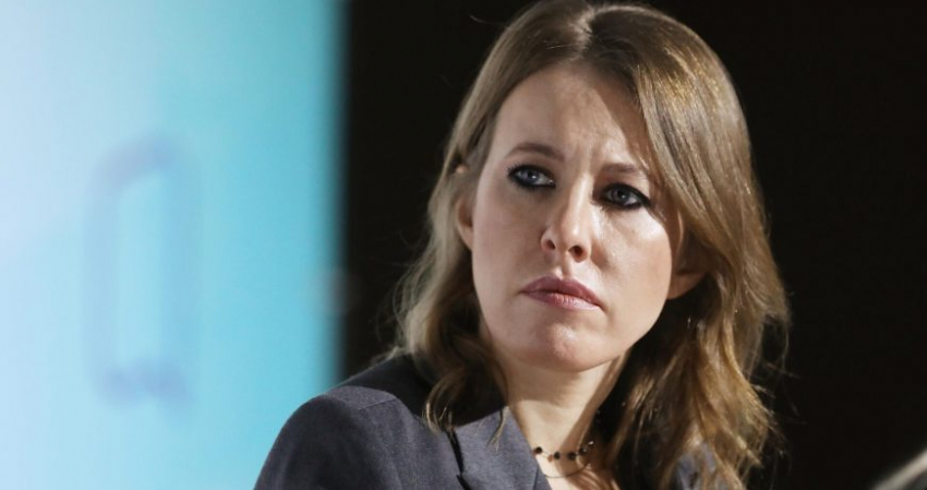 Машину Ксении Собчак заметили у офиса главы госкорпорации «Ростех» в Москве