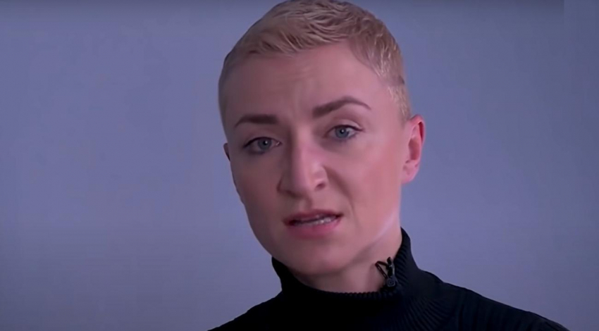 Вдова Дмитрия Марьянова забрала из общей квартиры диван и 2 телевизора