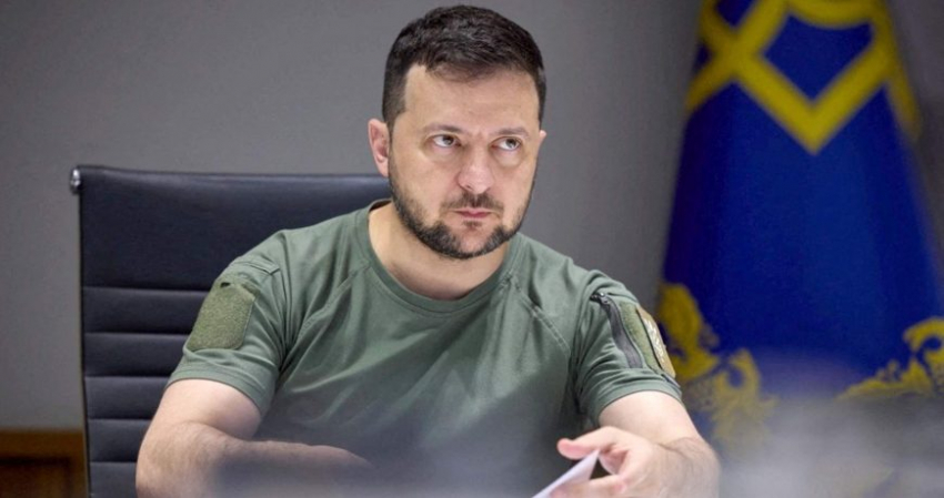 Президент Украины Владимир Зеленский запретил «связанные» с РФ религиозные организации