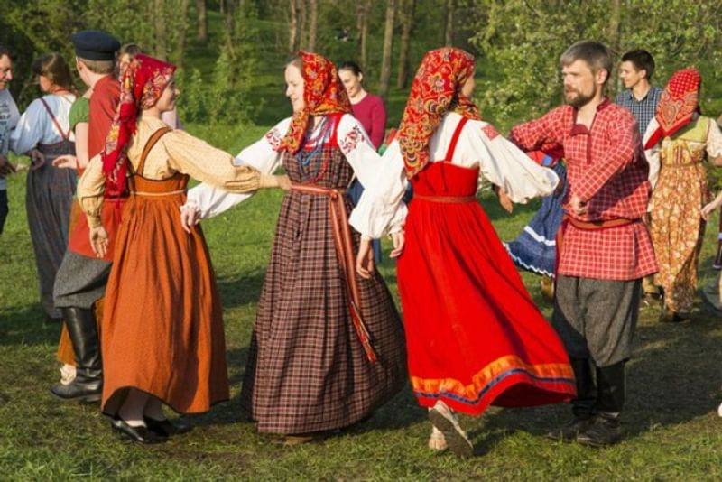 Красная горка и Радоница в 2023 году празднуются в конце апреля