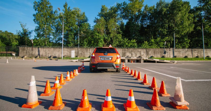 Граждане РФ могут оплатить обучение в автошколе средствами из маткапитала