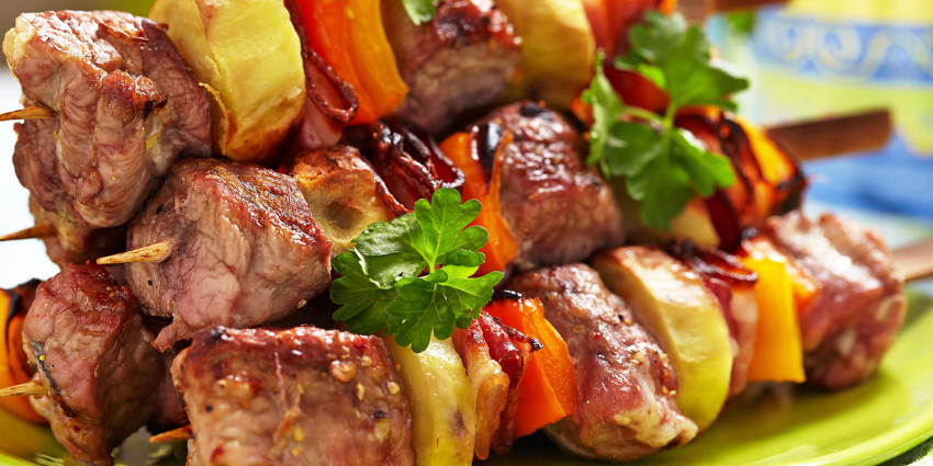 Виды закусок к шашлыку, которые хорошо раскроют вкус мяса