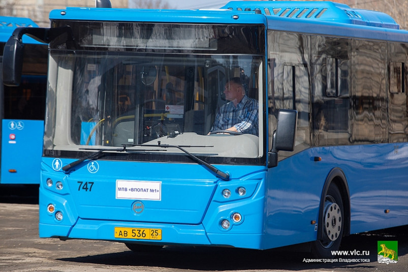 На время генеральной репетиции парада 7 мая перекрыли центр Владивостока