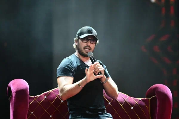 Александр Ревва выступил на музыкальной премии RU.TV