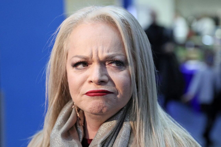 Врач Татьяна Аюпова заподозрила проблемы со здоровьем у артистки Ларисы Долиной