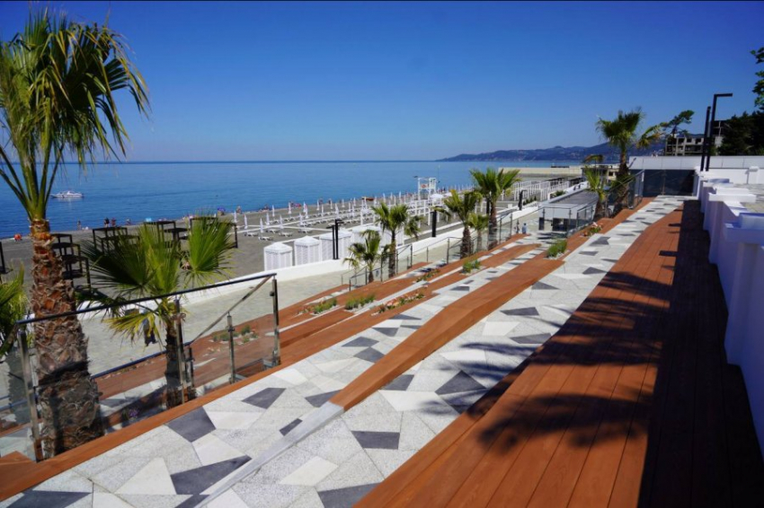 Отдых на море в России: куда поехать в отпуск