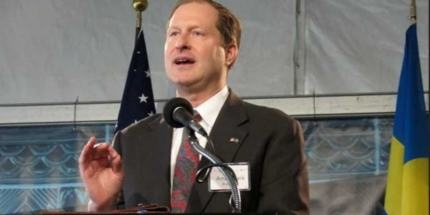 Польское правительство не пускает в страну нового посла США