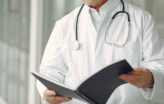 Врач Наумов рассказал о причинах импотенции и геморроя при сидячем образе жизни