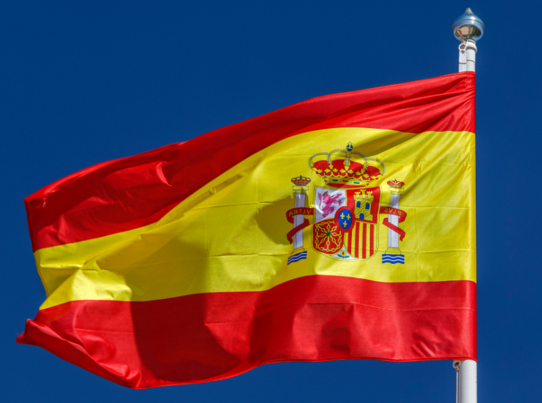 TourDom рассказал, как россияне могут добраться до курортов Испании