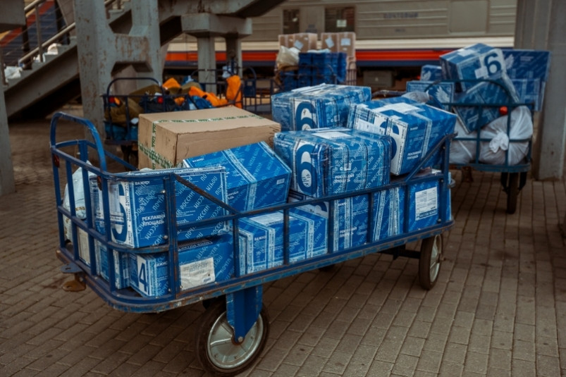 Почту будут доставлять из Подмосковья в Приморье в контейнерном поезде