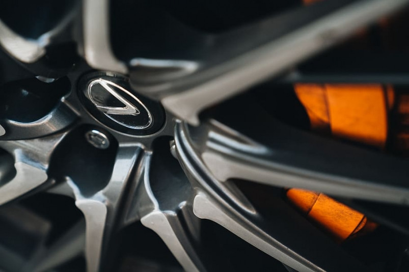 Молодую девушку сбил Lexus в Приморье