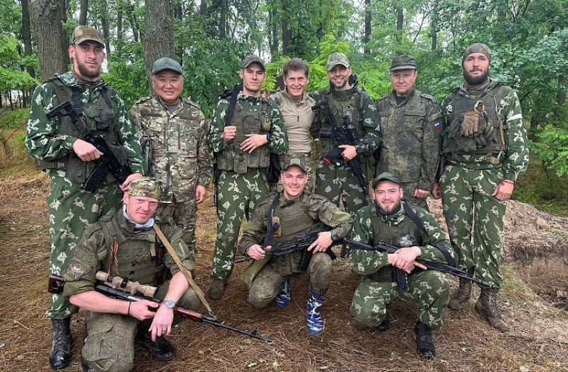 Олег Кожемяко снова посетил позиции приморских бойцов в зоне СВО