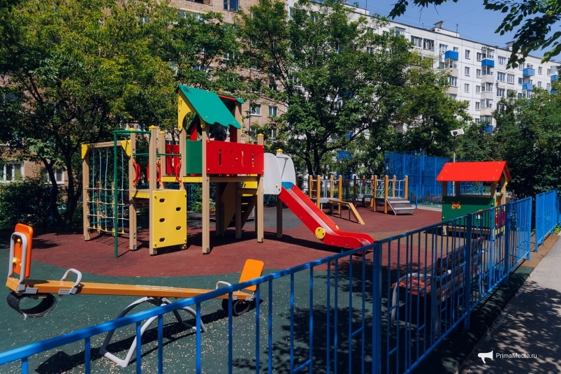 Продолжается благоустройство дворов во Владивостоке