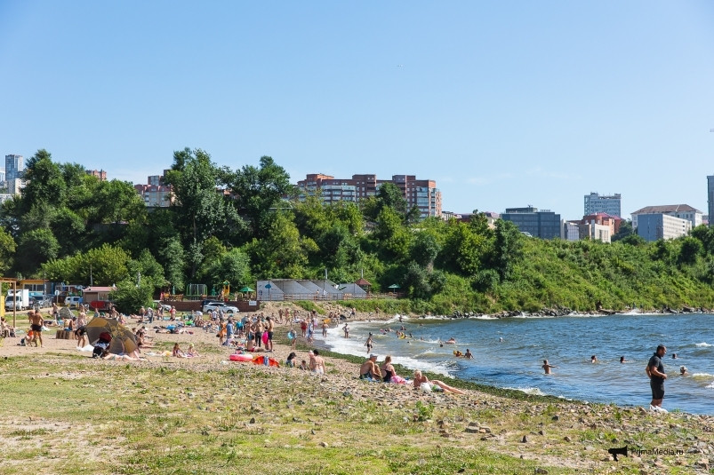 Во Владивостоке определили пригодные для купания пляжи (СПИСОК)