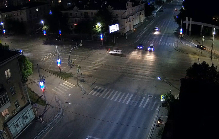 В центре Челябинска водитель «Лады» сбил пешехода на «зебре»