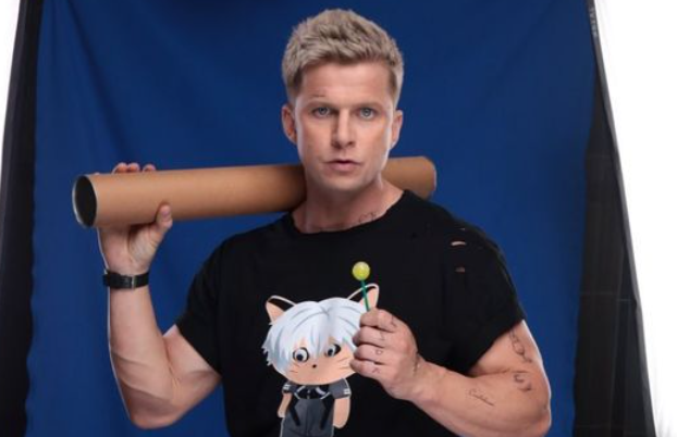 Актер Роман Курцын перебрался жить в дом на колесах