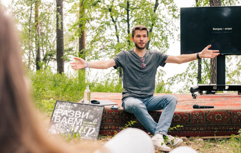 В Челябинской области IT-специалисты научили музыкантов писать треки с помощью нейросетей