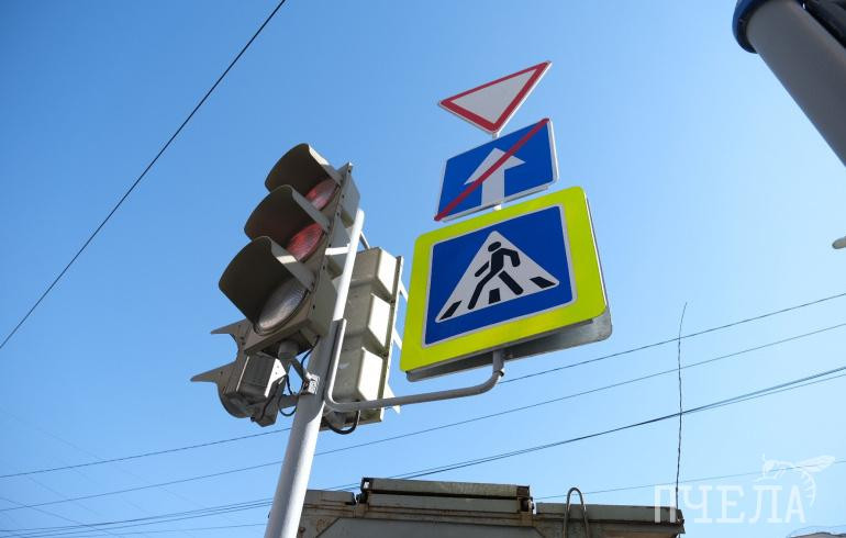 В Челябинске не будут работать два светофора 27 июня