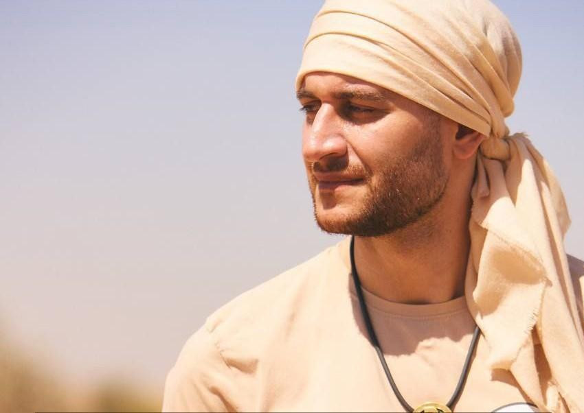 Давид Манукян удивил участников и зрителей в первом выпуске «Выжить в Дубае» умением ставить палатку