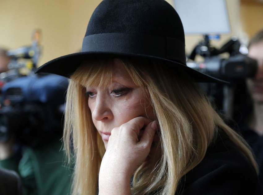 Бабкина: беседу Пугачёвой с Песковым на похоронах у Юдашкина не зря назвали странной