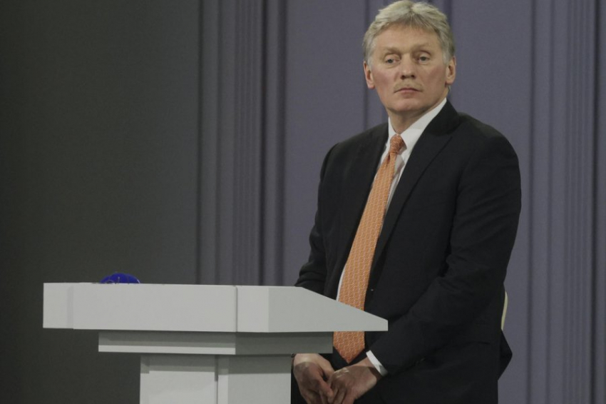 Песков сообщил об информировании Путина о ситуации на Каховской ГЭС