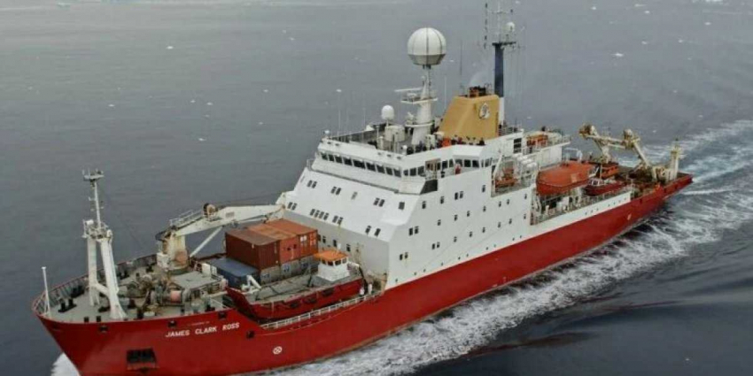 Зеленского снова обманули западные партнёры, продав ледокол