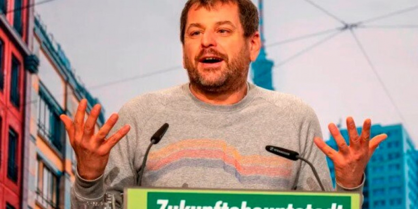 Немецкие «зеленые» пробивают дно и уходят в будущее…