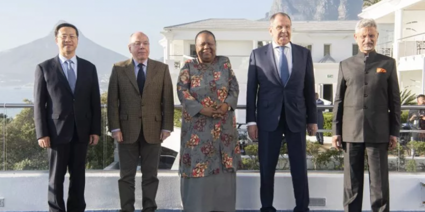 Newsweek: БРИКС — кошмар США. Комментарии американцев