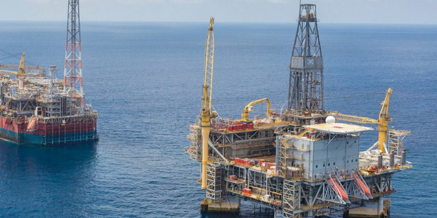 СШA выгоняют из Африки, а Гeрмания заменяет российский газ.. российским же СПГ