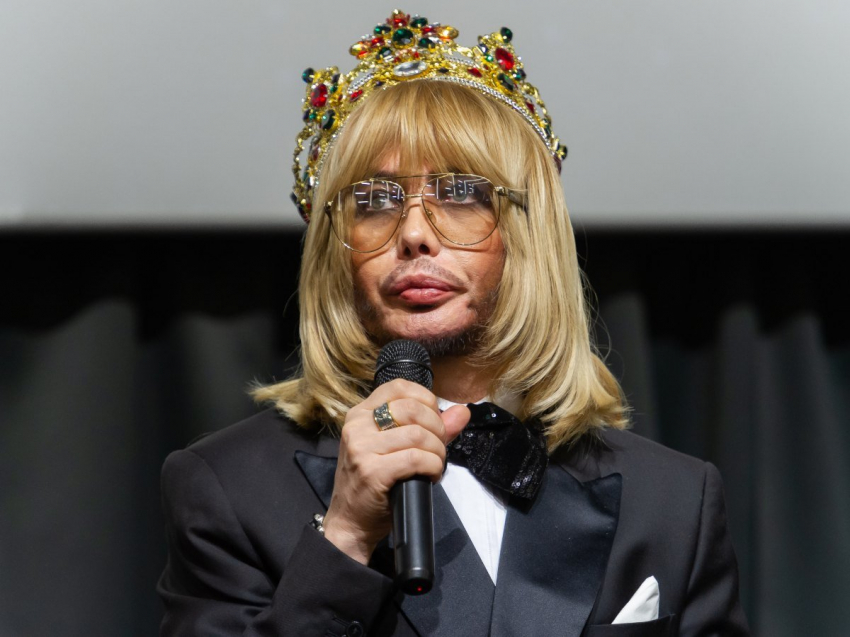 Зверев объяснил феномен уехавшей из РФ в Израиль Пугачевой