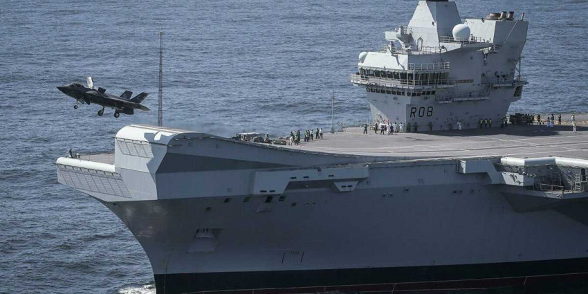 Британцы ищут упавший в воду истребитель F-35, а в спину им дышат русские, жаждущие узнать его секреты