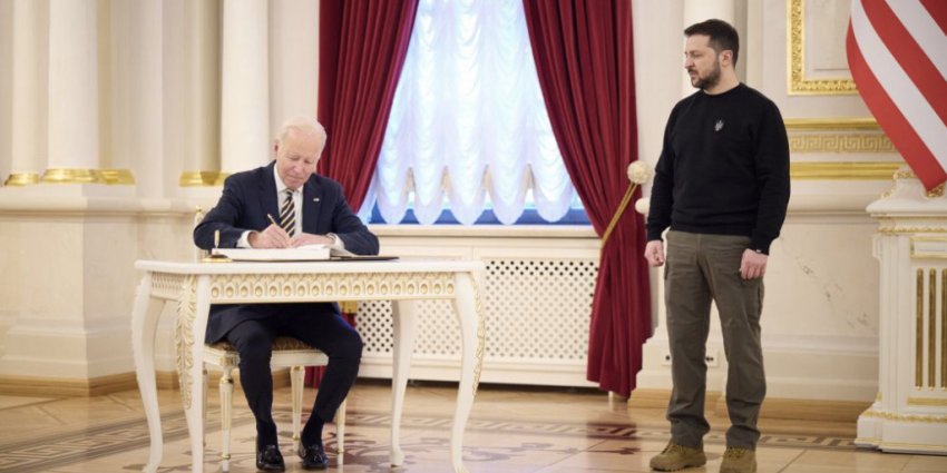 Докричался: Зеленский «выпросил» Украине смертный приговор